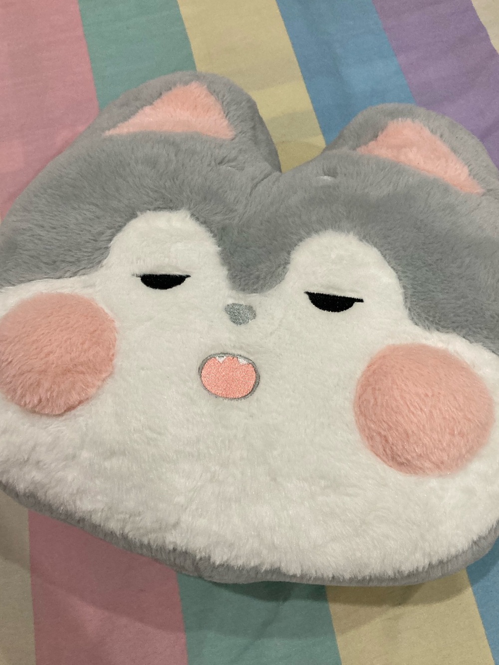 Plush Cat Face Pet Bed Cushion - Gray & Pink